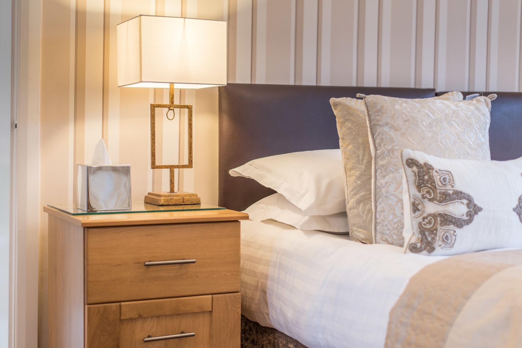 Grovefield Manor Hotel Poole Eksteriør billede