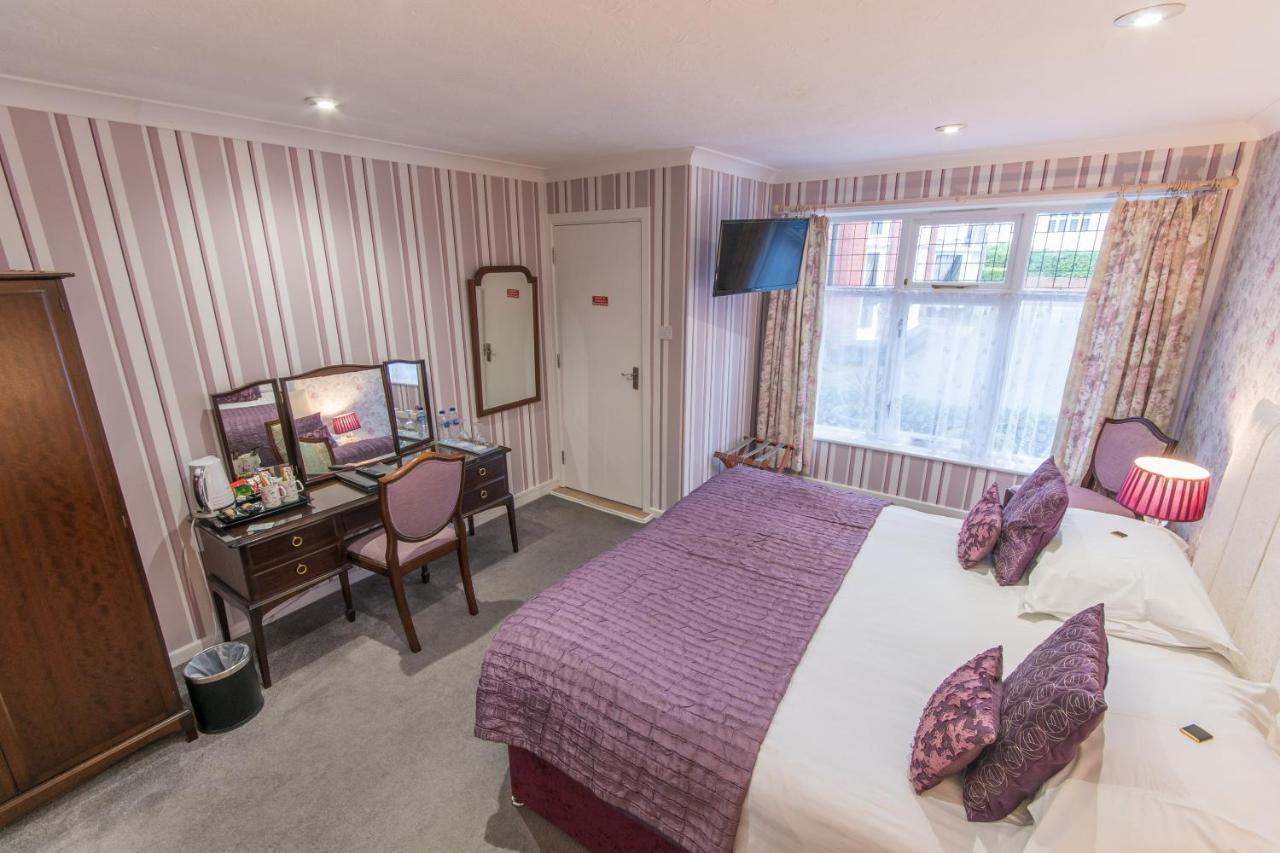 Grovefield Manor Hotel Poole Eksteriør billede